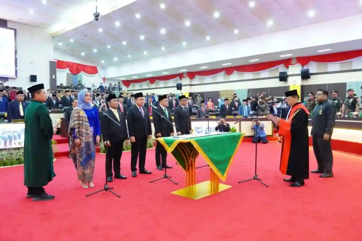 Anggota DPRD Sulsel 2024-2029 Dilantik, Wajah Baru dan Politisi Senior Warnai Formasi Baru