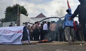 Formasi Gelar Aksi Unjuk Rasa di Kantor Bupati Takalar