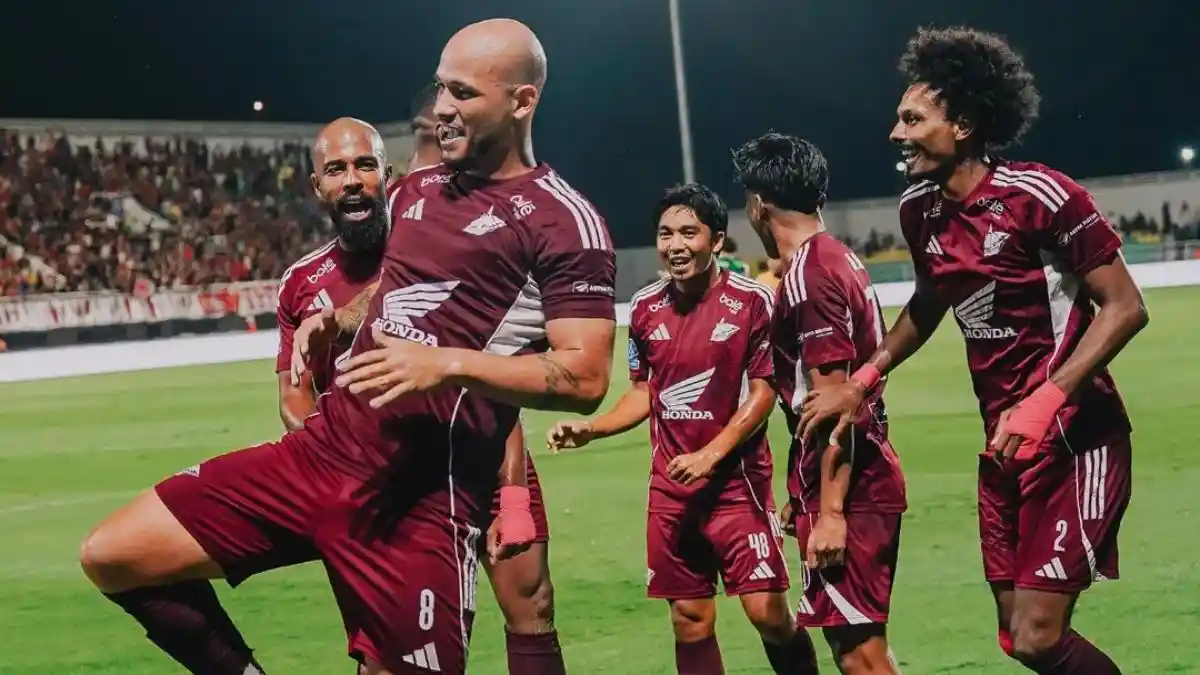 Sepak Bola Makassar, Gairah Kota Daeng yang Tidak Pernah Kehilangan Bara Sepak Bola Makassar, Gairah Kota Daeng yang Tidak Pernah Kehilangan Bara