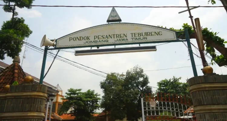 Pesantren Tebuireng, Jejak Keilmuan Besar Dari Jombang Yang Tetap Disegani