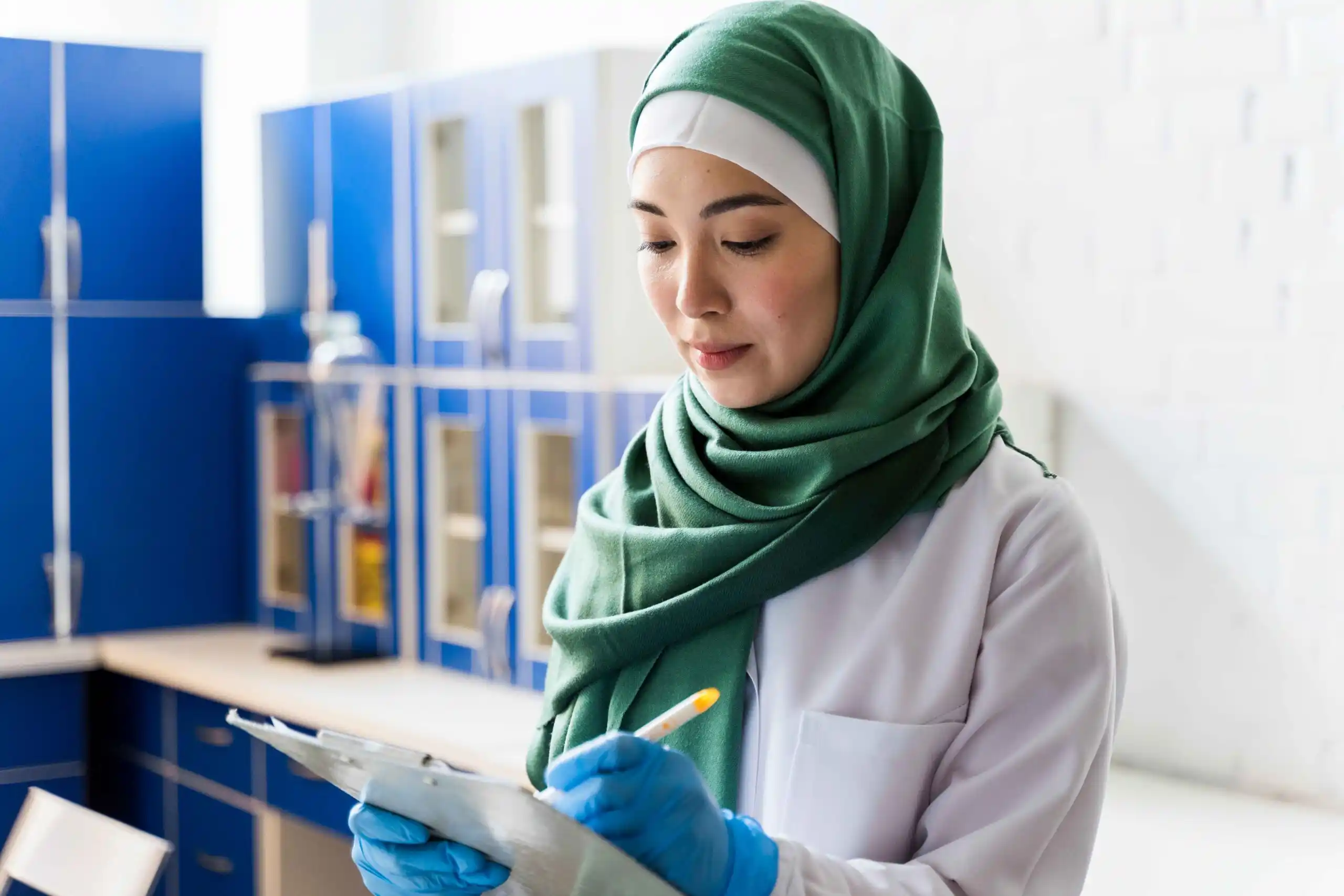 Sekolah Kebidanan, Jalur Pendidikan untuk Menjadi Pendamping Ibu dan Bayi
